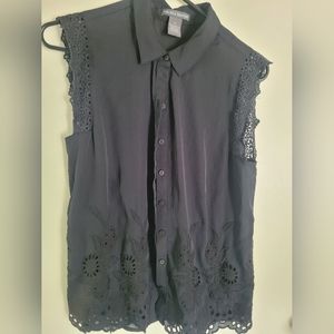 Chelsea and Theodore Black top size small